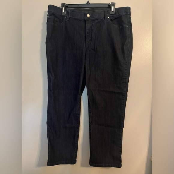 Chico's Fabulously Slimming Dark Wash Crop Blue Jeans Chico's Size 3/US Size 16 - Picture 1 of 15